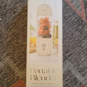 White Portable Blender